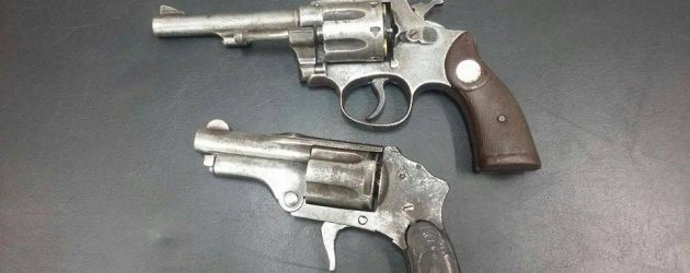 Armas que teriam sido usadas no crime.