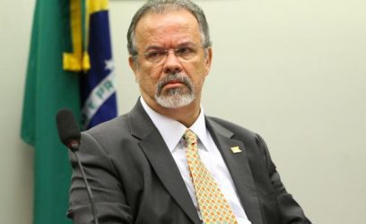 O  Ministério  da  Defesa,  comandado  por  Raul  Jungmann,  informou  que  o  caso  está  sendo  analisado  pela  Força  Aérea  Brasileira  (FAB)          Marcelo  Camargo/Arquivo/Agência  Brasil