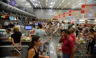 Em supermercados e açougues, consumidor aumentou cuidados ao comprar carneTânia Rêgo/Agência Brasil 
