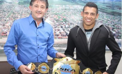 Prefeito de Capão da Canoa recebe visita do campeão sul-americano de kickboxing