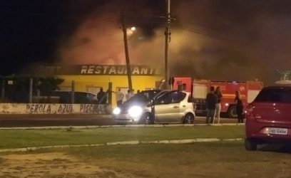 Incêndio atinge restaurante em Imbé