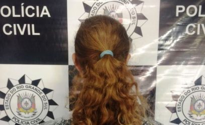 Polícia Civil prende mulher suspeita de ser mandante de quádruplo homicídio ocorrido em Tramandaí