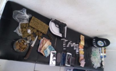 Membros de facção criminosa são presos com maconha e cocaína em Cidreira