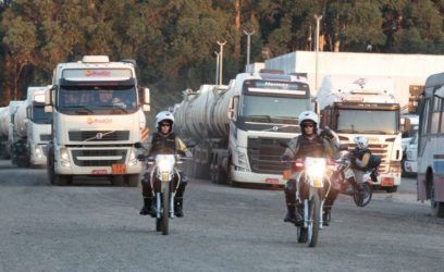 Brigada Militar já escoltou mais de 70 caminhões com combustível, gás e ração